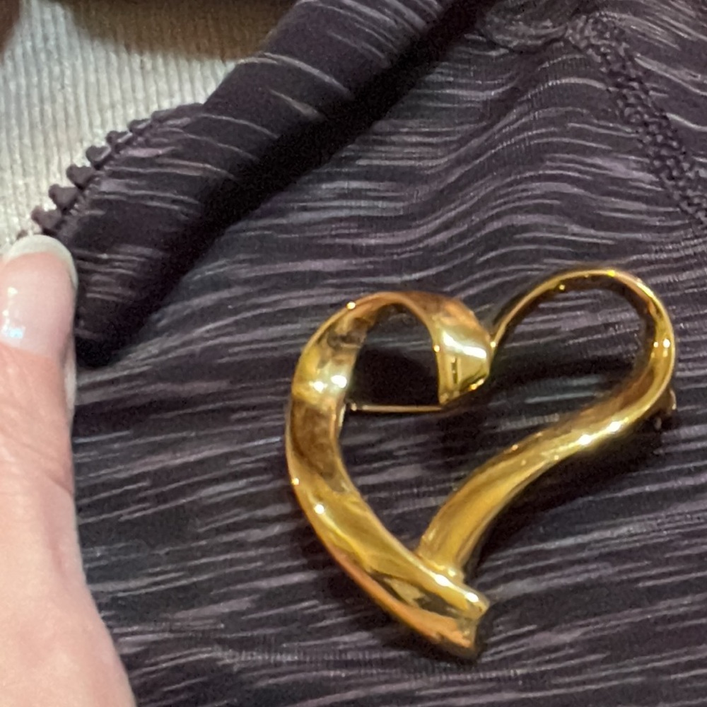 Trifari gold heart lapel pin vintage brooch